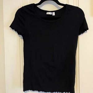 BP (Nordstrom) lettuce edge baby tee, size M